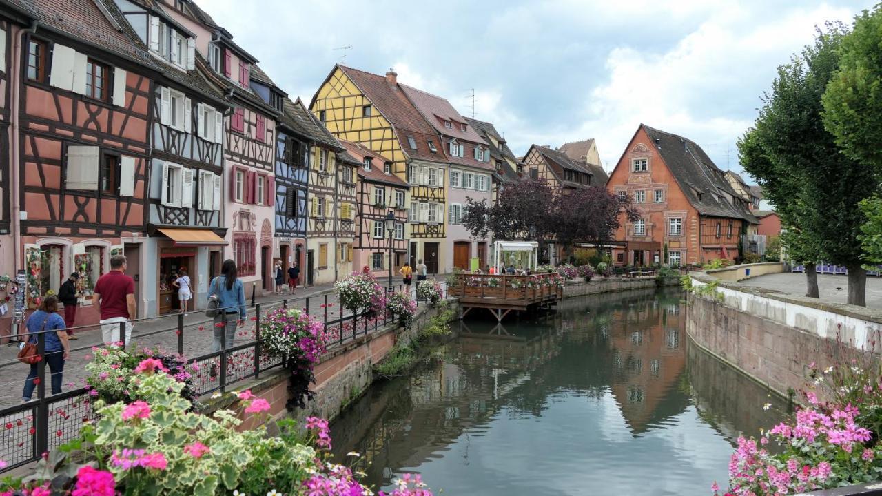 Un Balcon Sur Les Toits Apartment Beblenheim Bagian luar foto