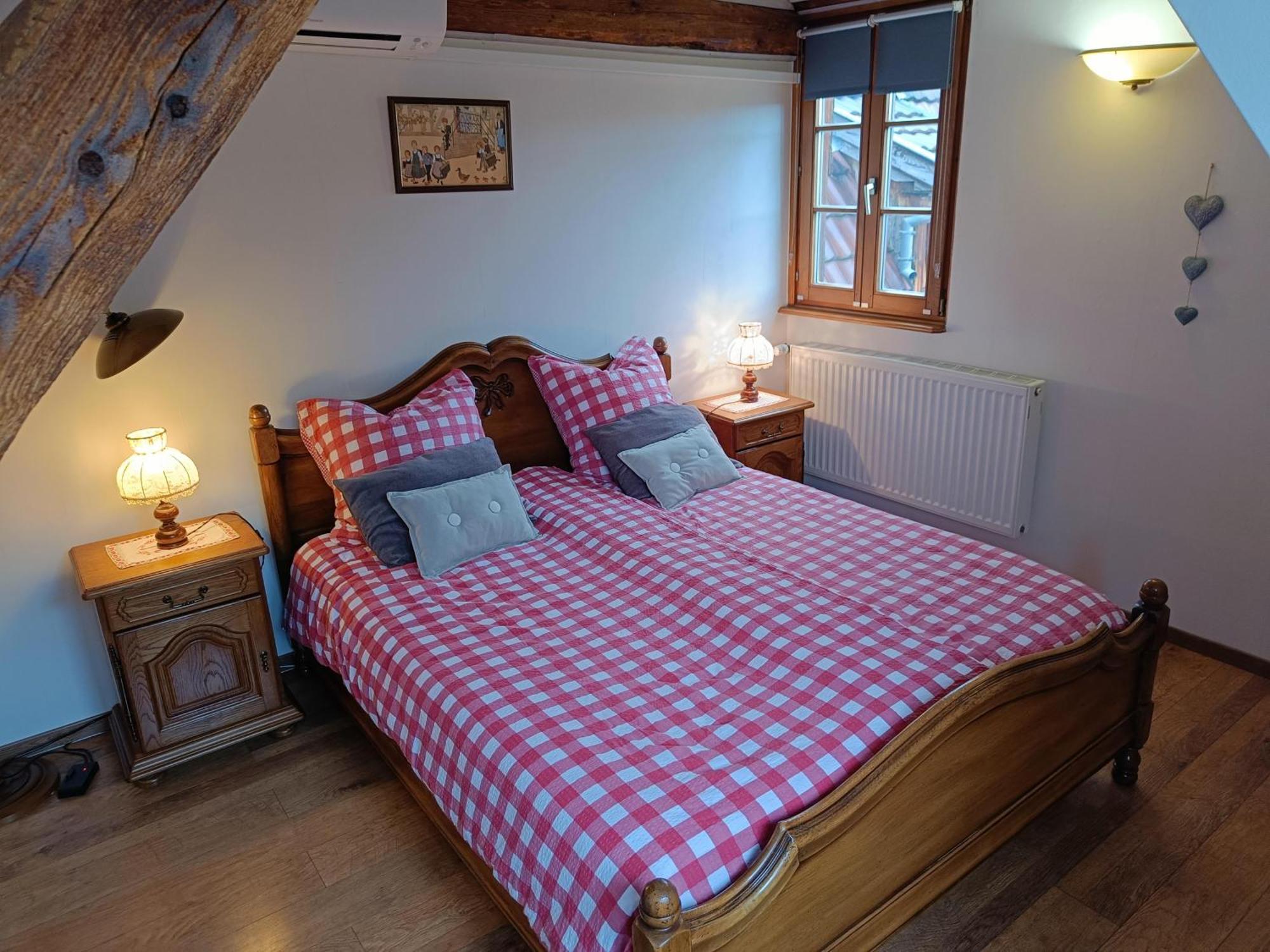Un Balcon Sur Les Toits Apartment Beblenheim Bagian luar foto