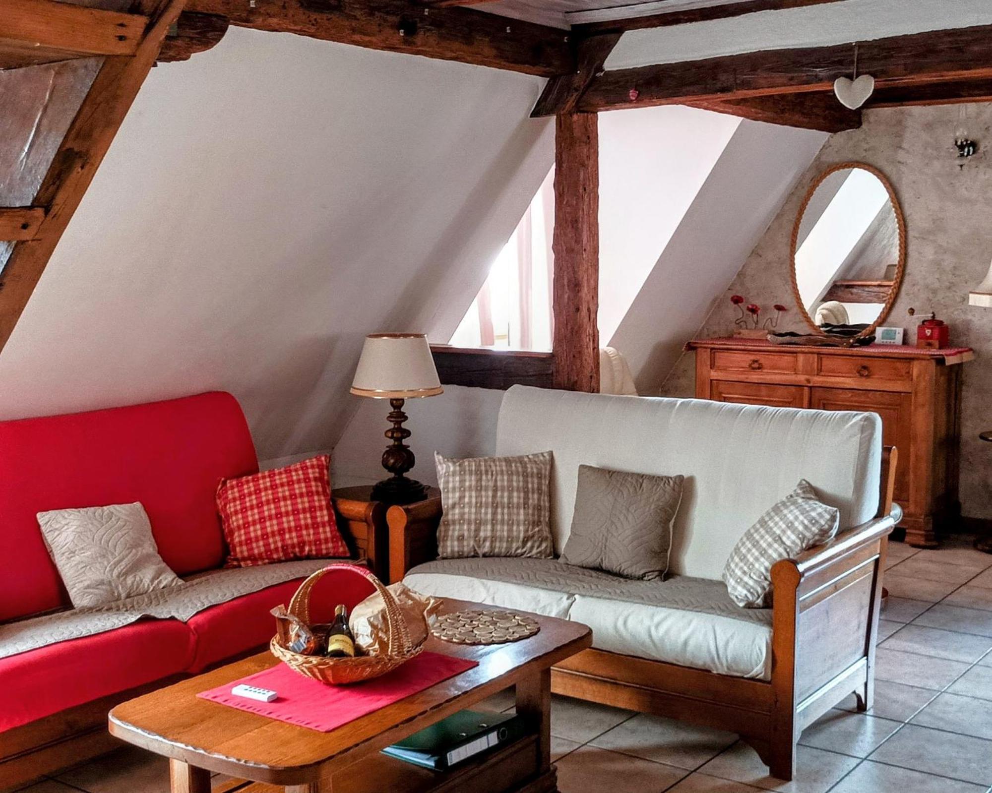 Un Balcon Sur Les Toits Apartment Beblenheim Bagian luar foto