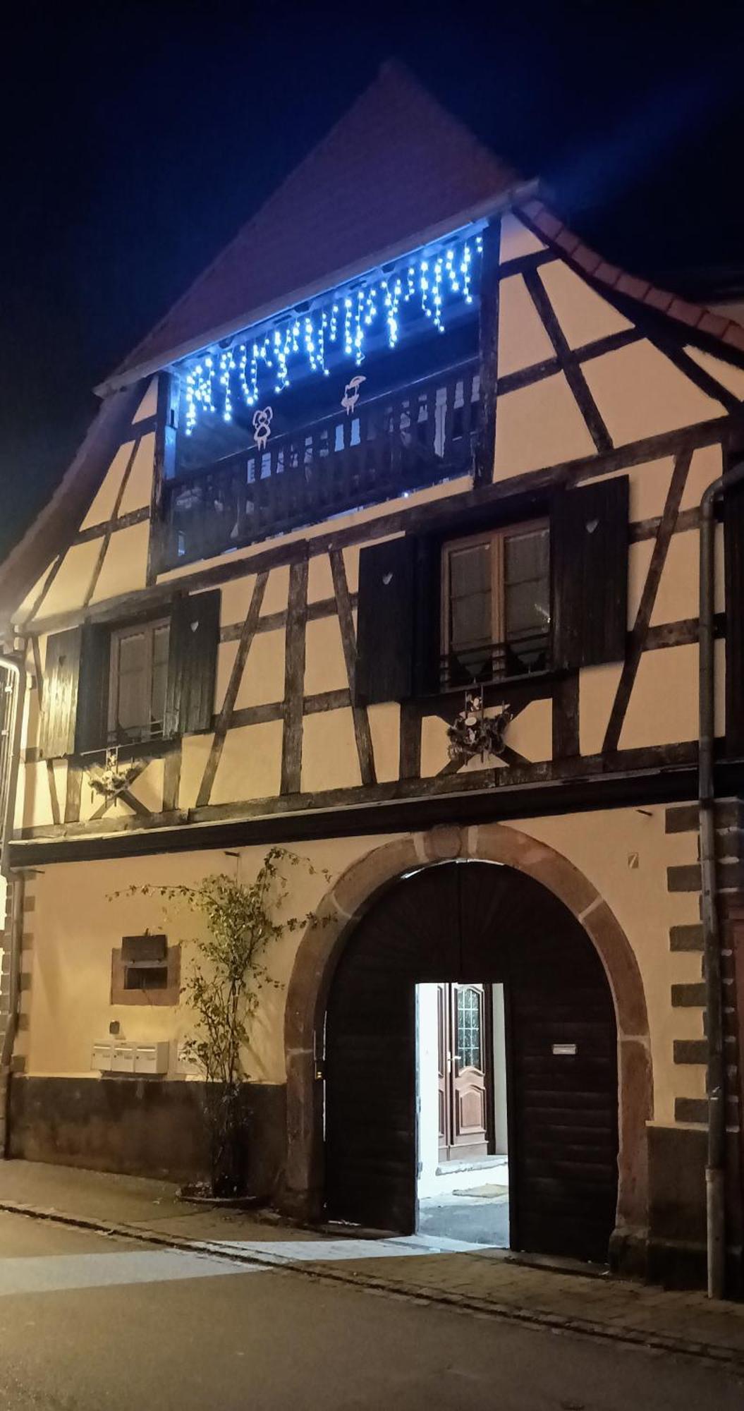 Un Balcon Sur Les Toits Apartment Beblenheim Bagian luar foto